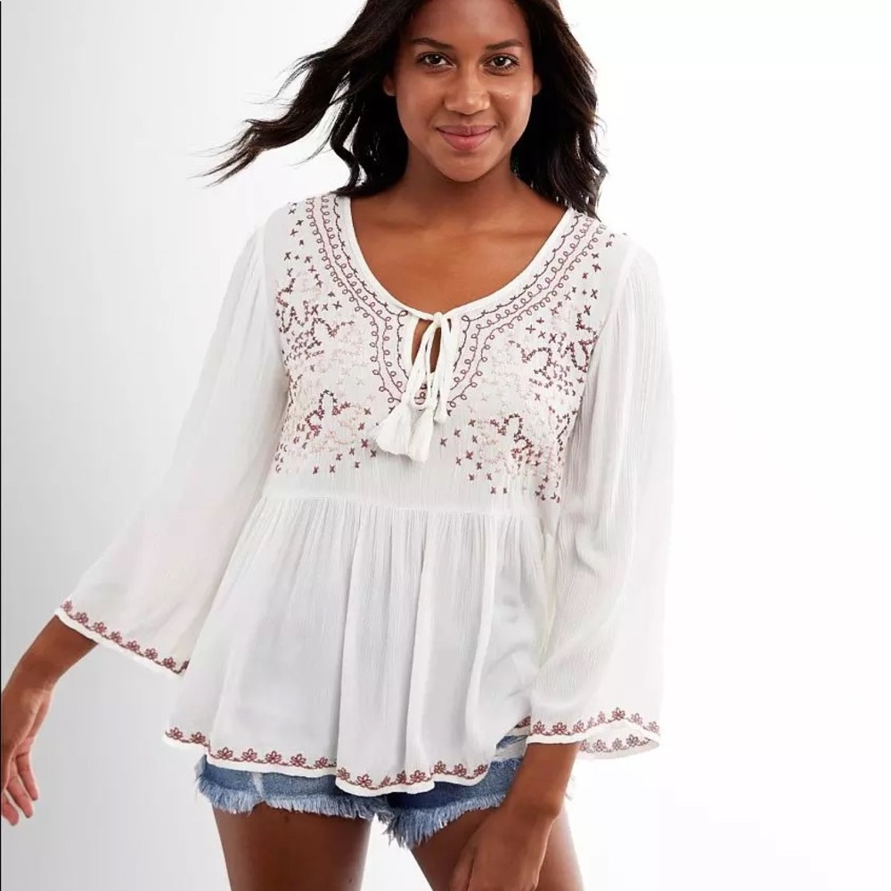 White Crow Morelia Embroidered Crinkle Top Size Medium